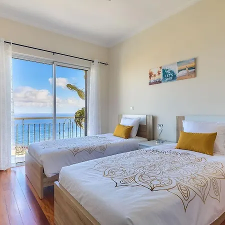 Ferienhaus Fuer 6 Personen Ca 200 M In Canico, Madeira Suedkueste Von Madeira