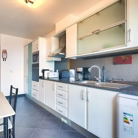 Ferienhaus Fuer 6 Personen Ca 200 M In Canico, Madeira Suedkueste Von Madeira Canico (Madeira)