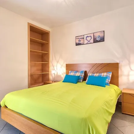 Ferienhaus Fuer 6 Personen Ca 200 M In Canico, Madeira Suedkueste Von Madeira * Canico (Madeira)