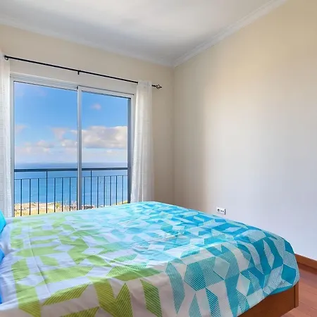 Ferienhaus Fuer 6 Personen Ca 200 M In Canico, Madeira Suedkueste Von Madeira