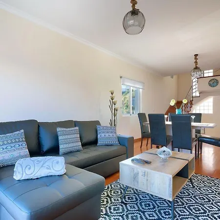 Holiday home Ferienhaus Fuer 6 Personen Ca 200 M In Canico, Madeira Suedkueste Von Madeira
