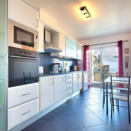 Ferienhaus Fuer 6 Personen Ca 200 M In Canico, Madeira Suedkueste Von Madeira Holiday home Canico (Madeira)
